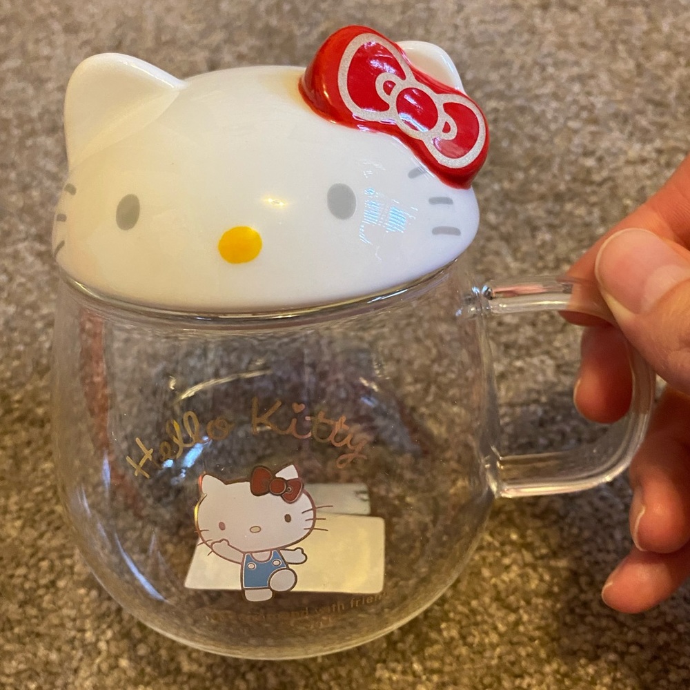NEW HELLO KITTY GLASS CUP WITH CERAMIC CUTE HELLO KITTY FACE LID
